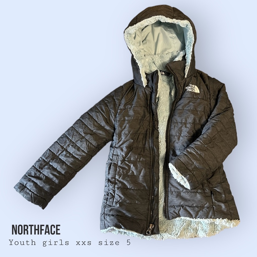 North face girls, puffer winter coat, faux fur lined